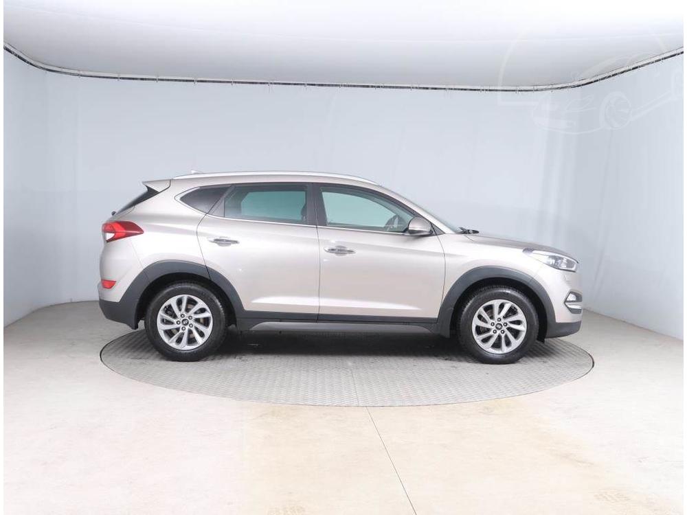 Hyundai Tucson 1.7 CRDi, Automat, Navi