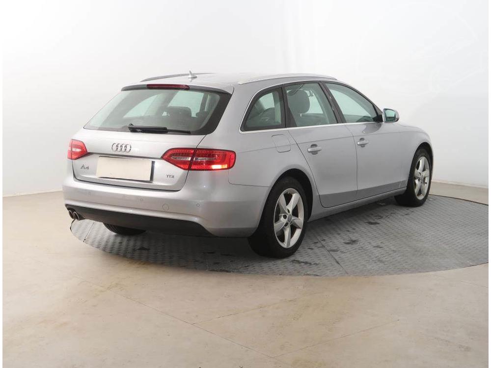 Audi A4 2.0 TDI, Serv.kniha, Navi