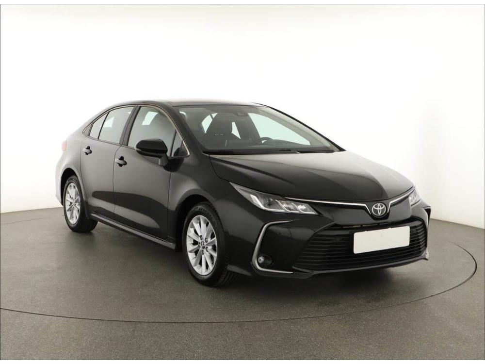 Prodm Toyota Corolla 1.5 VVT-i, R,1.maj