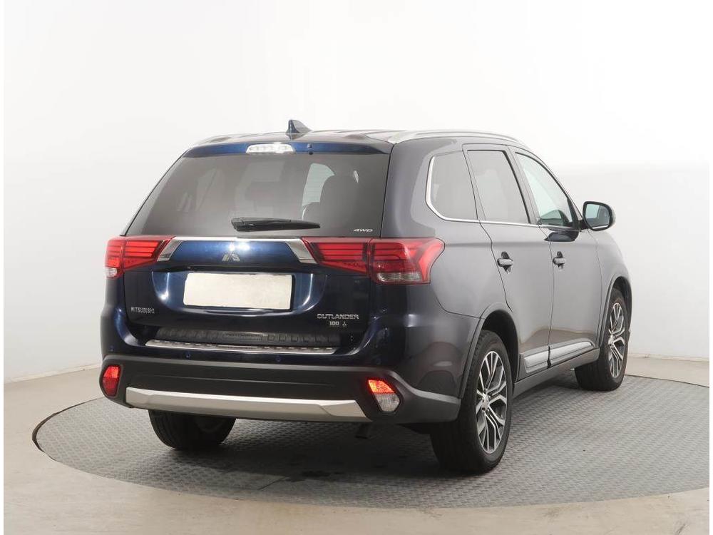 Mitsubishi Outlander 2.2 DI-D, 4X4, Automat