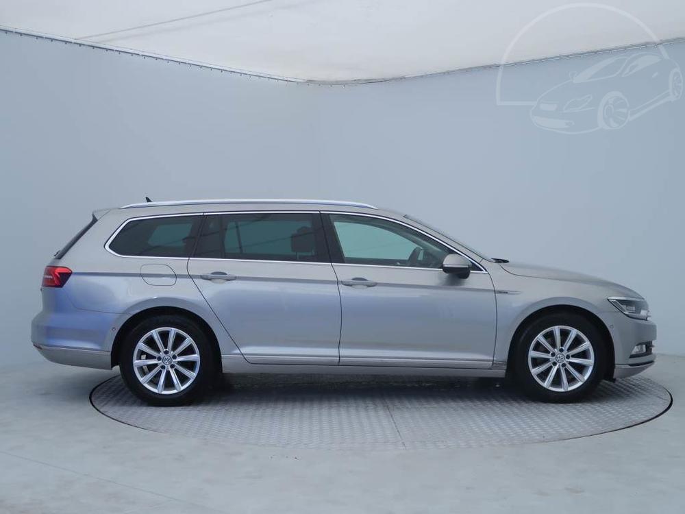 Volkswagen Passat 2.0 TDI, NOV CENA, 4X4