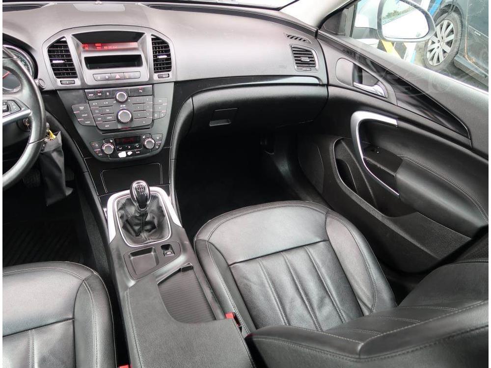 Opel Insignia 2.0 CDTI, Koen sedaky