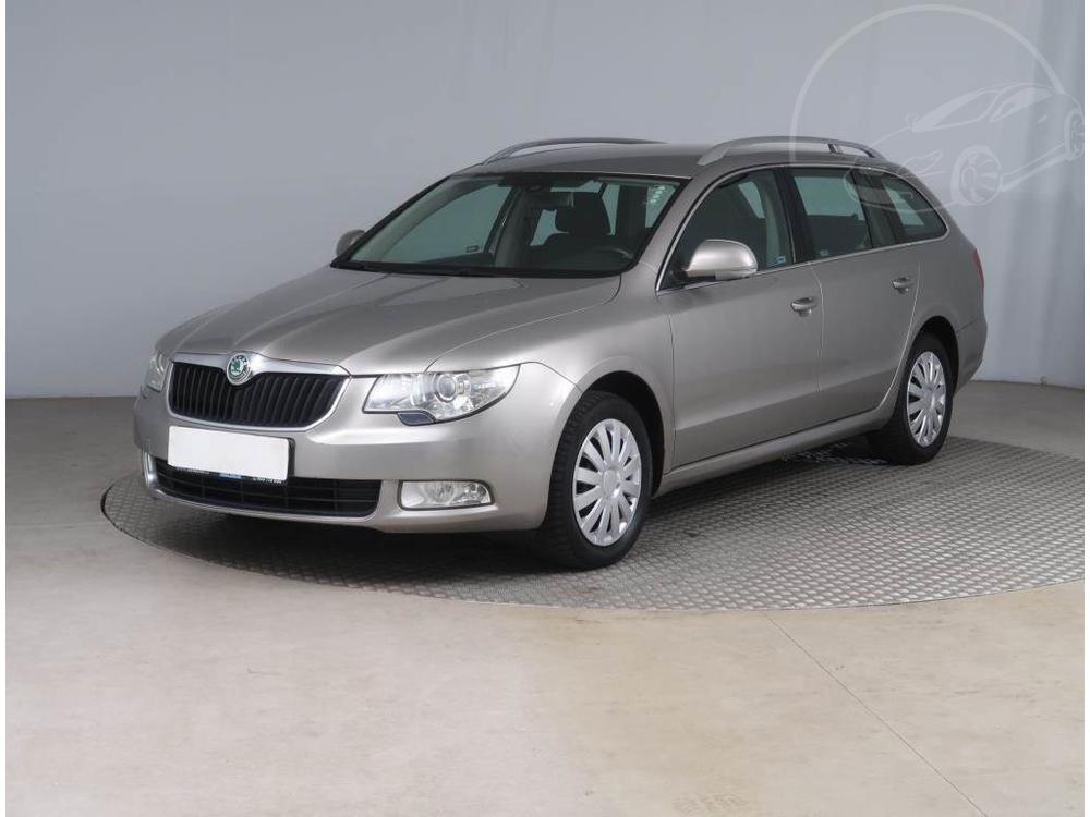 koda Superb 2.0 TDI, Ambition, Serv.kniha