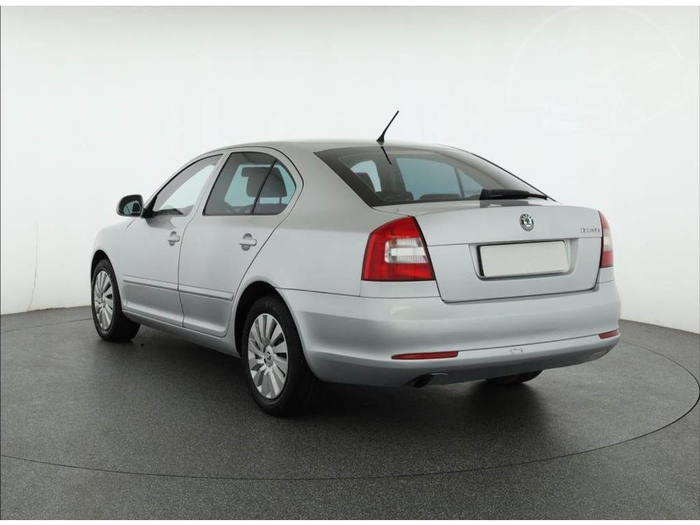 koda Octavia 1.6 TDI, NOV CENA, Klima