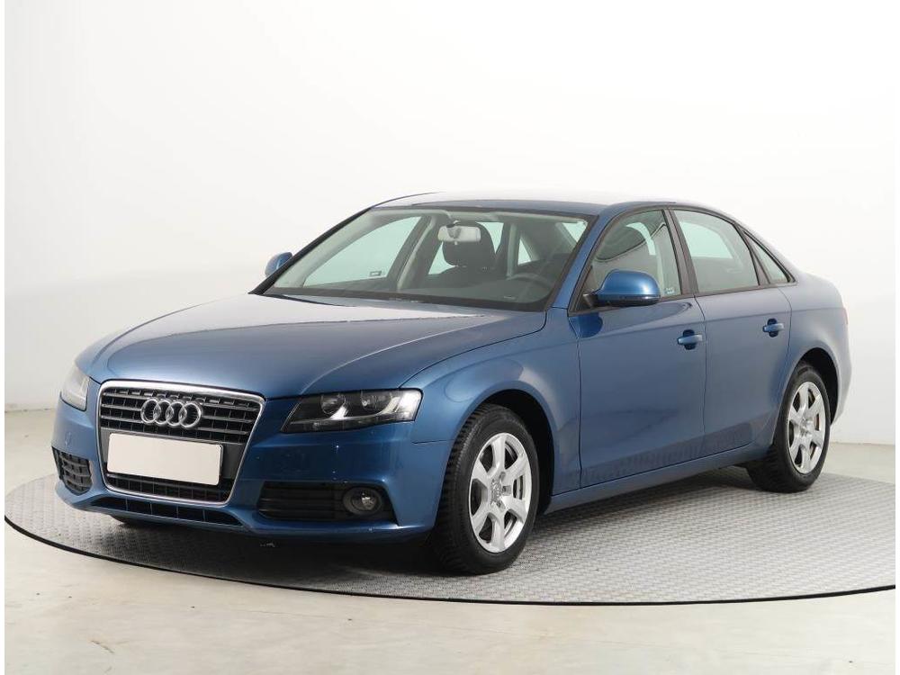 Audi A4 2.0 TDI, R,2.maj, Serv.kniha