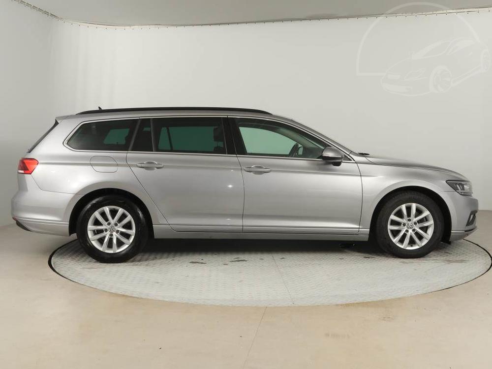 Volkswagen Passat 2.0 TDI, Business, Serv.kniha