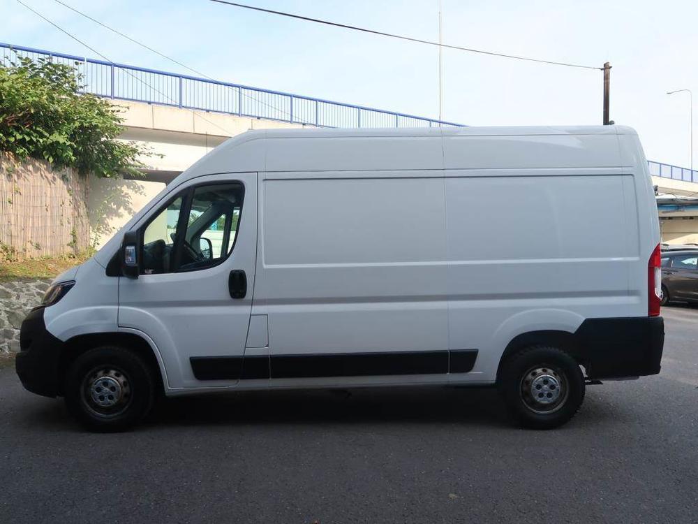 Peugeot Boxer 2.2 BlueHDi, L2H2, Furgon