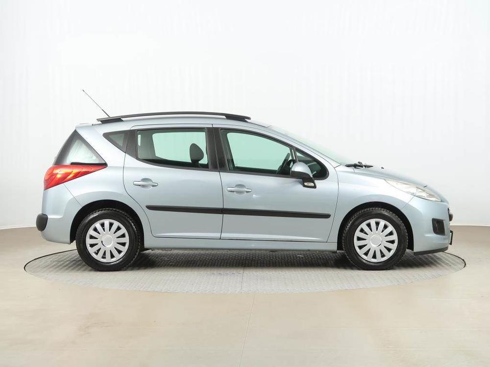 Peugeot 207 1.4 VTi, NOV CENA, zamluveno