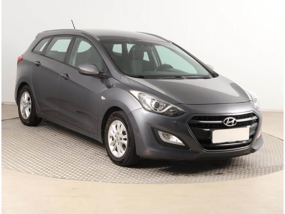 Prodm Hyundai i30 1.6 MPI, R,2.maj, Klima