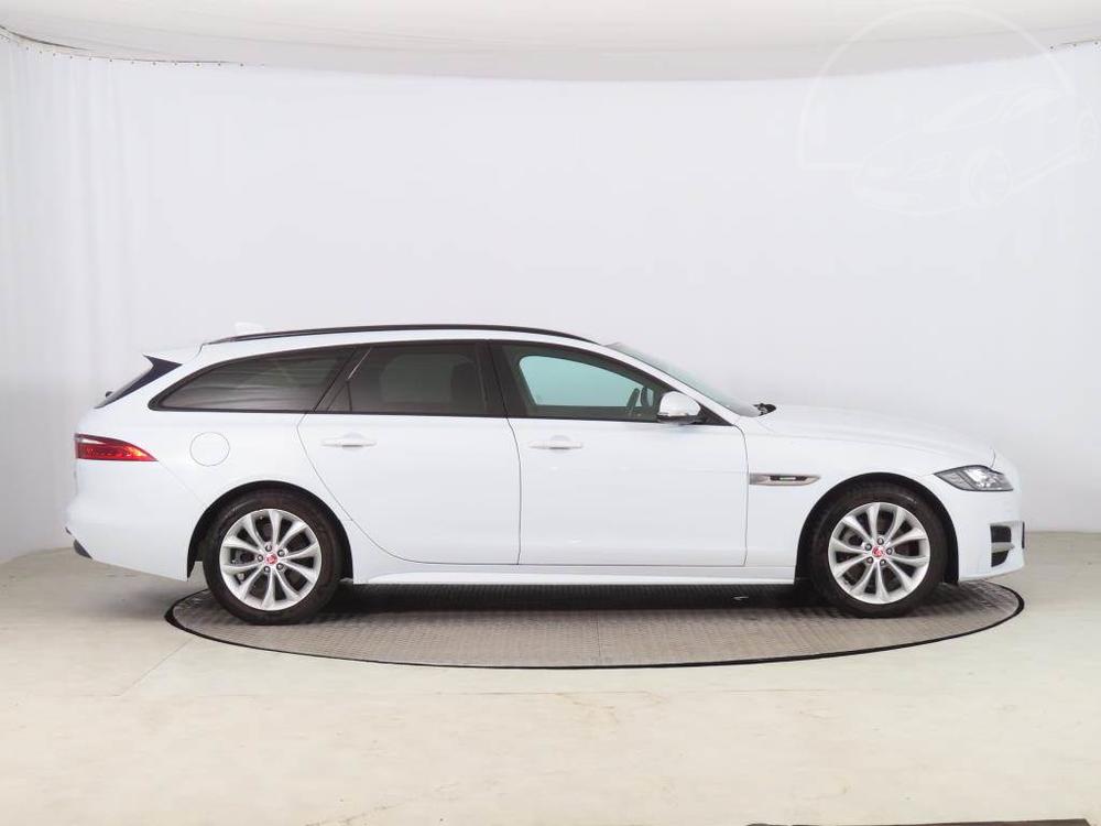 Jaguar XF 20d AWD, NOV CENA, 4X4