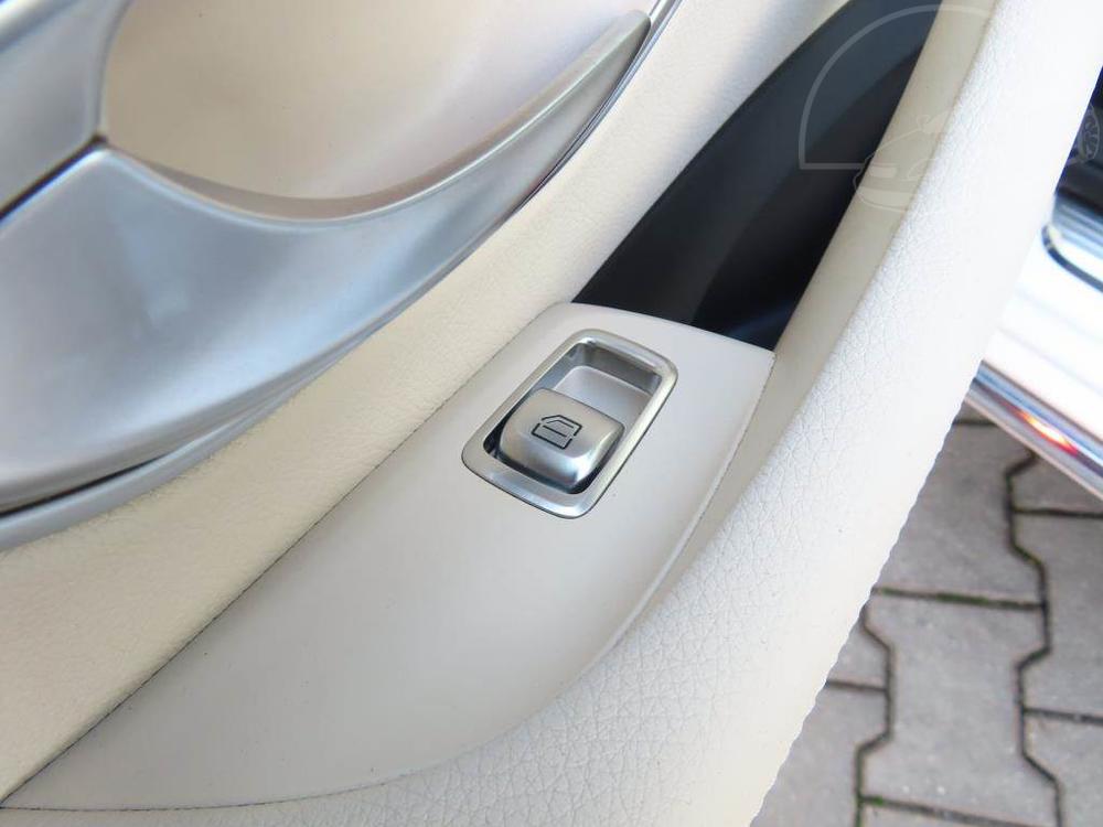 Mercedes-Benz E 220 220 d, NOV CENA, Automat, R