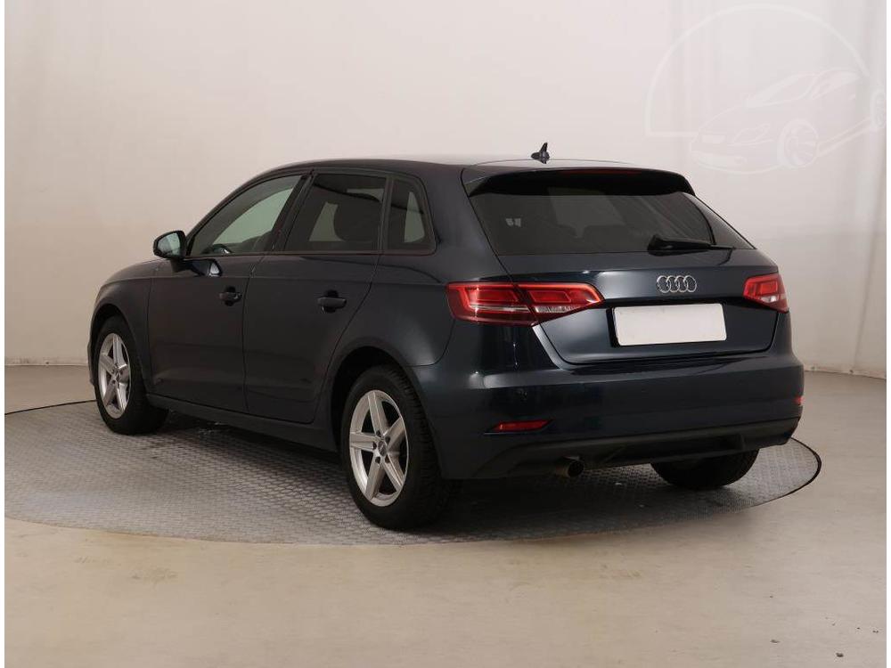 Audi A3 1.6 TDI, R,2.maj, Serv.kniha