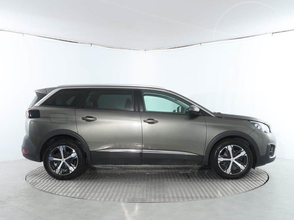 Peugeot 5008 PureTech 130, 7mst