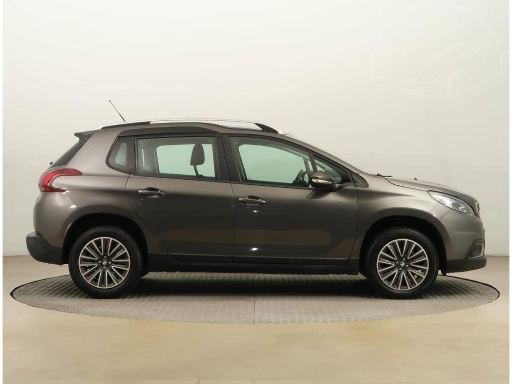 Peugeot 2008 1.2 PureTech, Active