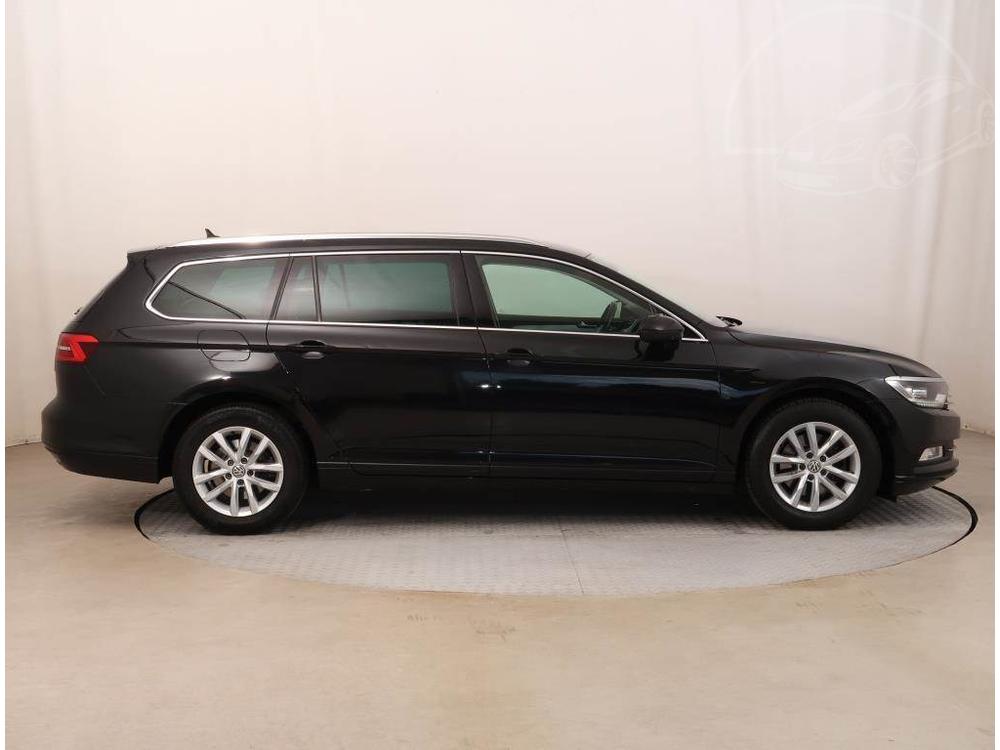 Volkswagen Passat 2.0 TDI, NOV CENA, Serv.kniha