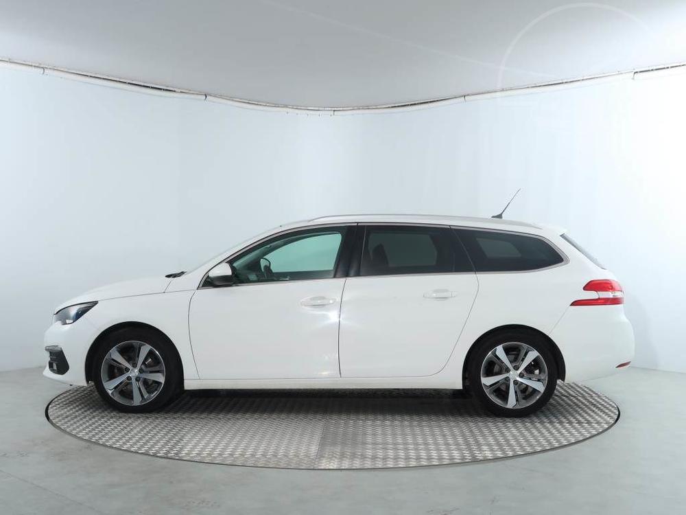 Peugeot 308 1.2 PureTech, Automat, R