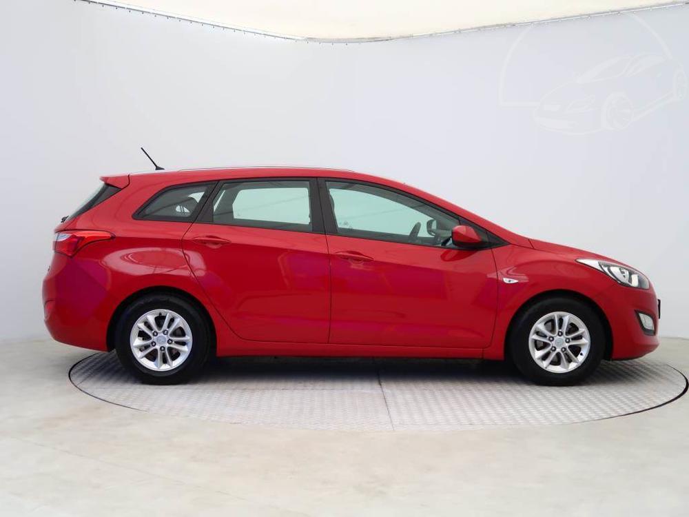 Hyundai i30 1.6 MPI, Serv.kniha, Klima