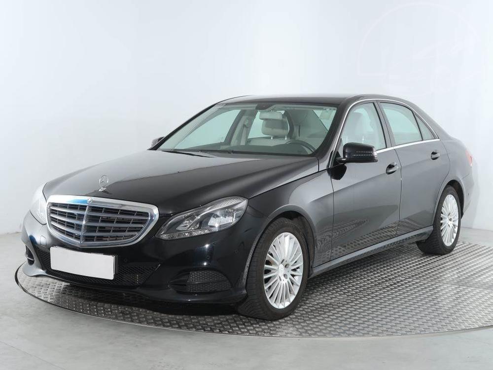 Mercedes-Benz E 350 350 4MATIC, NOV CENA, 4X4