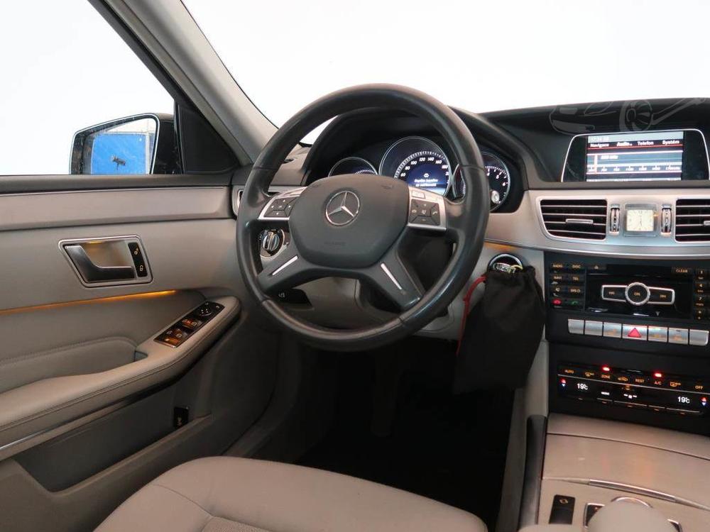 Mercedes-Benz E 350 350 4MATIC, NOV CENA, 4X4