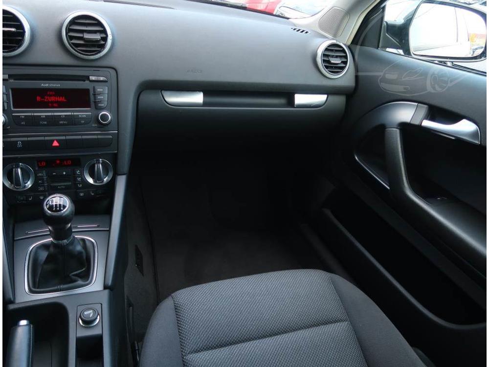 Audi A3 1.2 TFSI, Automatick klima