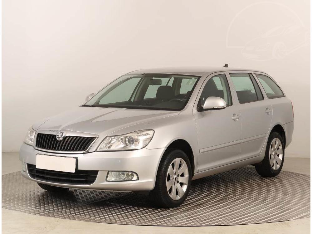 koda Octavia 1.6 TDI, Navi, Xenony