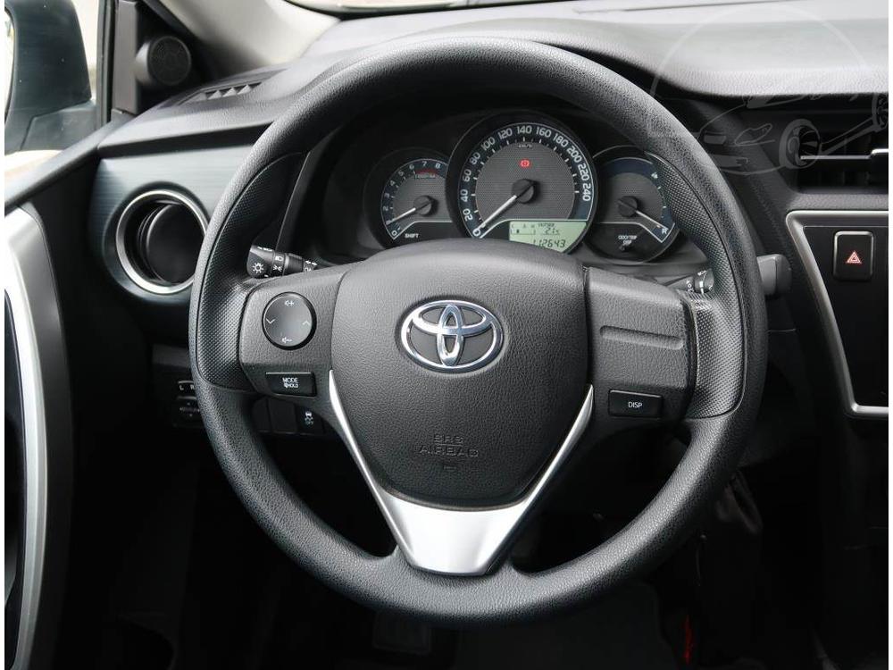 Toyota Auris 1.3 Dual VVT-i, NOV CENA