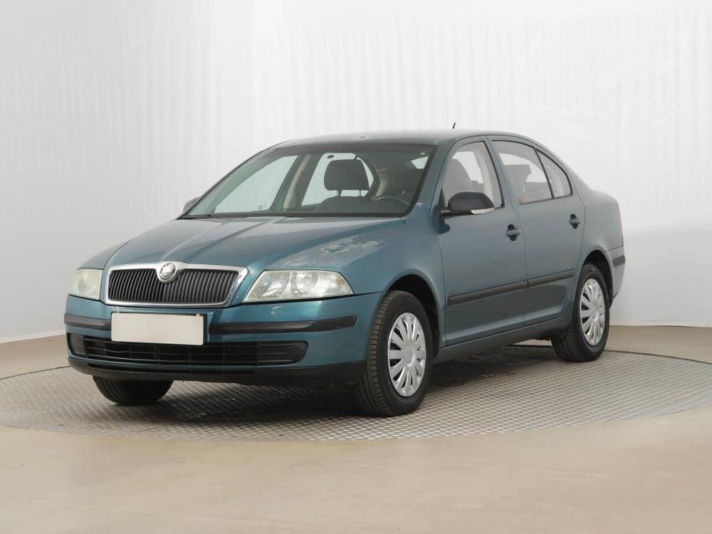 koda Octavia 1.6, R,1.maj, Serv.kniha