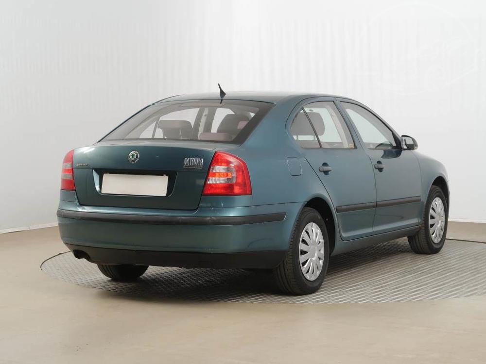 koda Octavia 1.6, R,1.maj, Serv.kniha