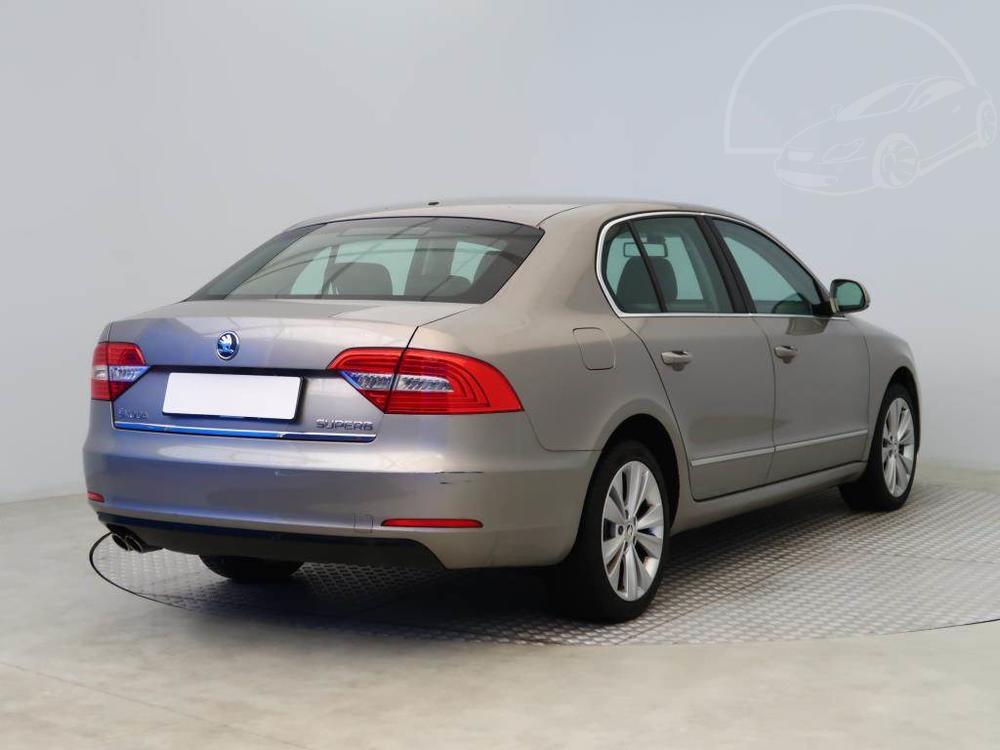 koda Superb 2.0 TDI, Elegance, Serv.kniha