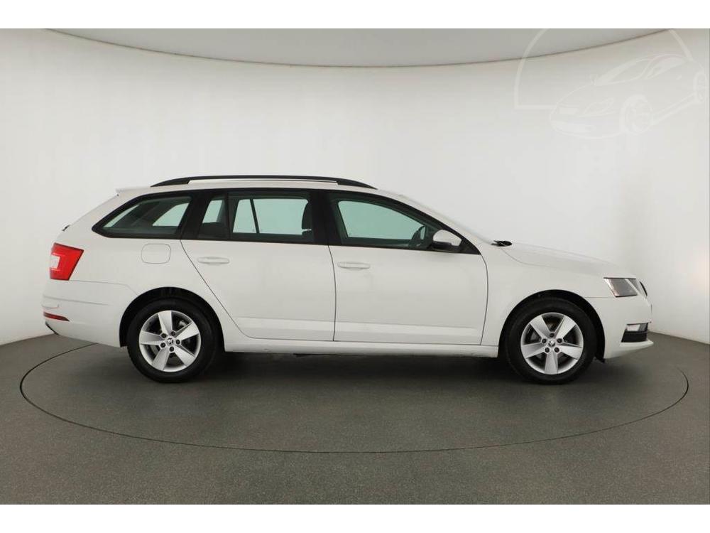 koda Octavia 1.6 TDI, NOV CENA, Automat