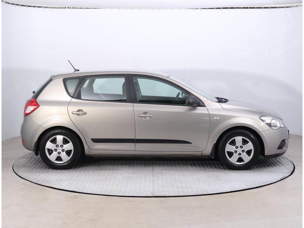 Kia Ceed 1.4 CVVT, R,2.maj, Serv.kniha