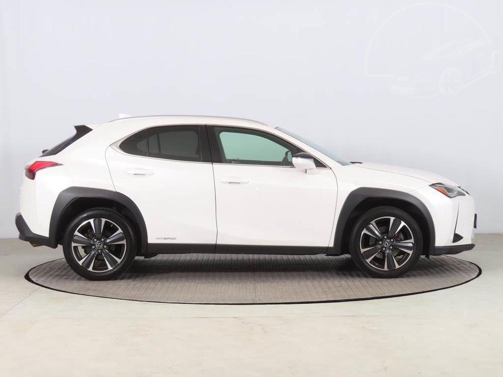 Lexus UX 250h, Automat, R,2.maj