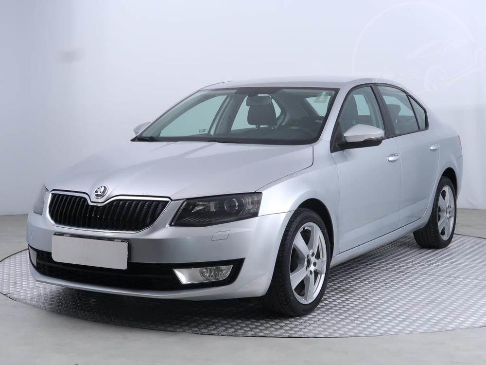 koda Octavia 1.6 TDI, Serv.kniha, Xenony