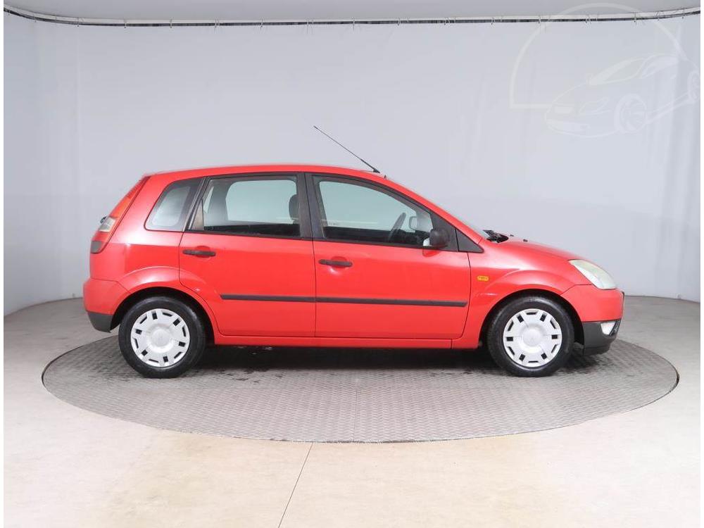 Ford Fiesta 1.3 i, R,2.maj, rezervace