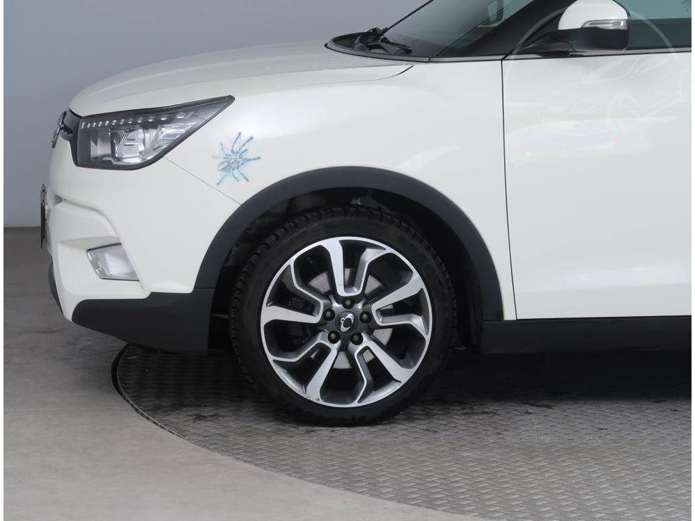 SsangYong Tivoli 1.6 e-XDi, Ke, Navi