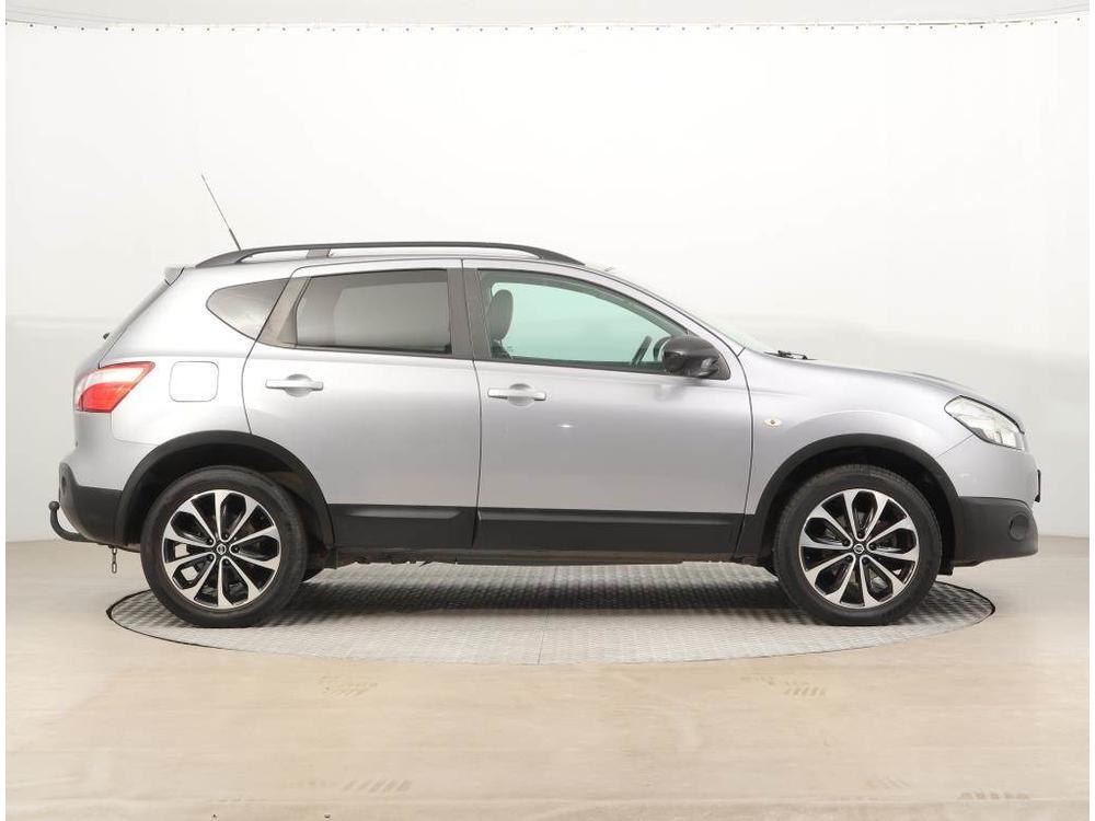 Nissan Qashqai 1.6 dCi, Navi, Koen sedaky