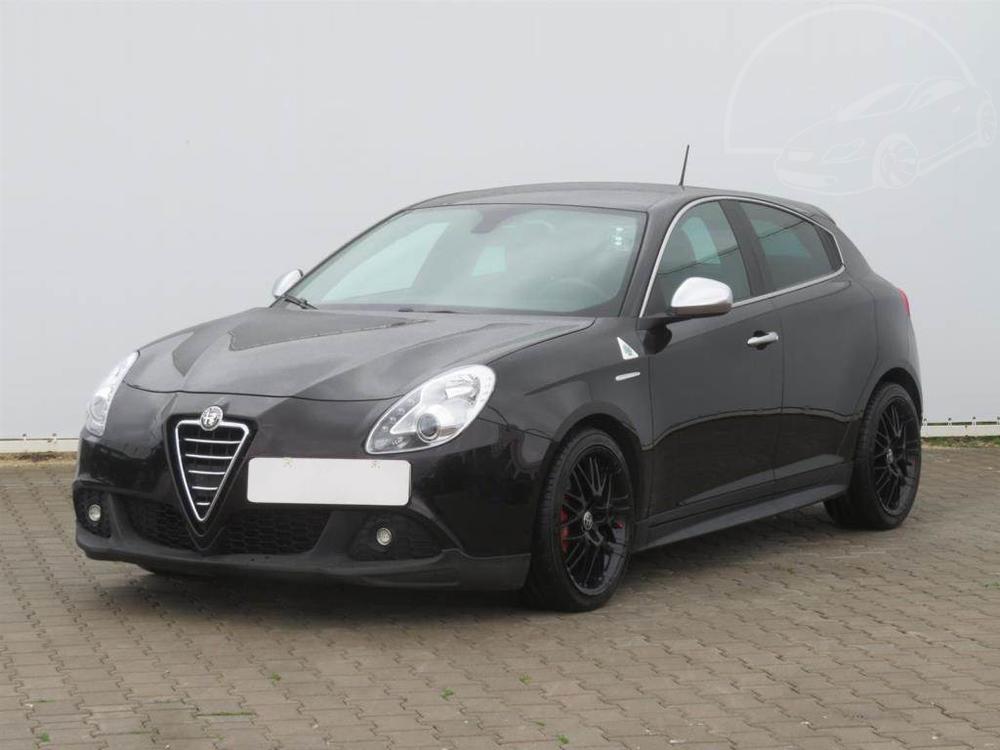 Alfa Romeo Giulietta 1.75 TBi, Serv.kniha