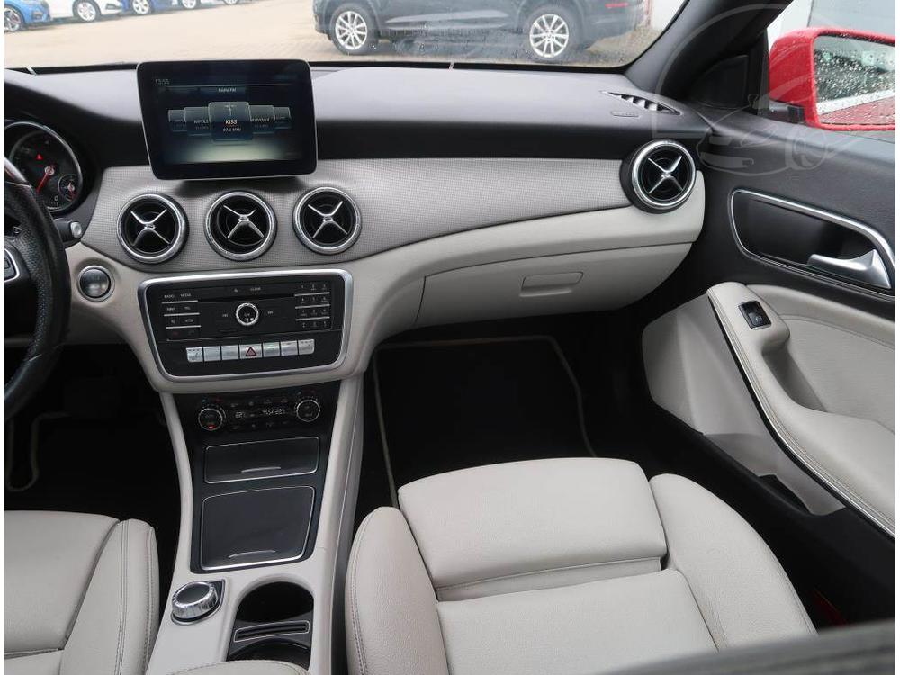 Mercedes-Benz CLA 200 CDI, Automat, Ke, Navi