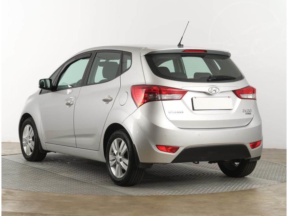 Hyundai iX20 1.4 CRDi, Automatick klima