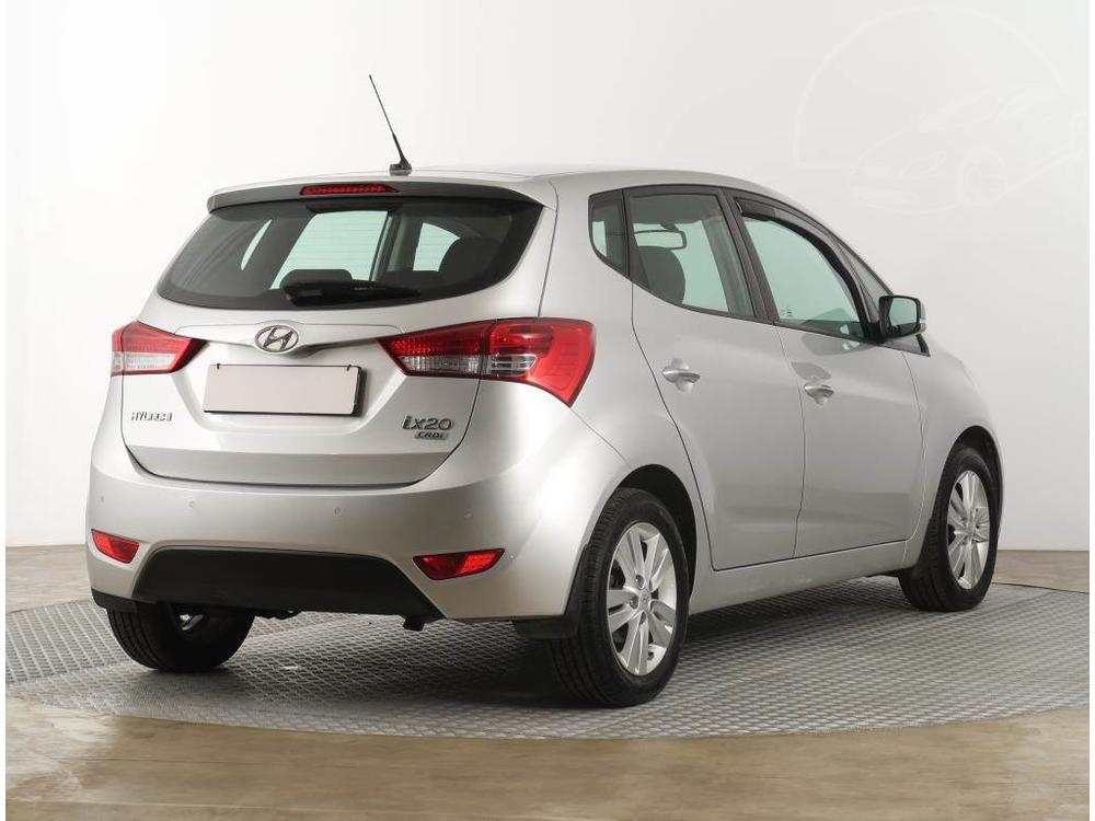 Hyundai iX20 1.4 CRDi, Automatick klima