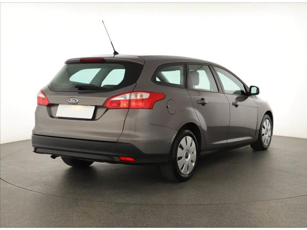 Ford Focus 1.6 TDCi, jezd vborn, Navi