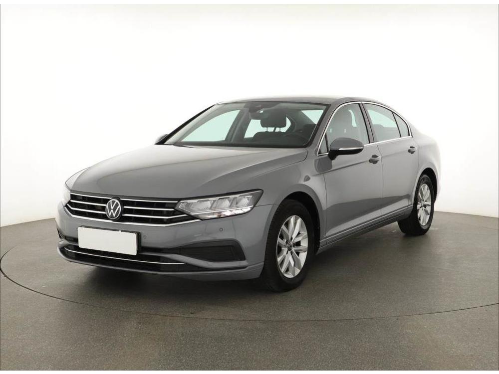 Volkswagen Passat 1.5 TSI, R,1.maj