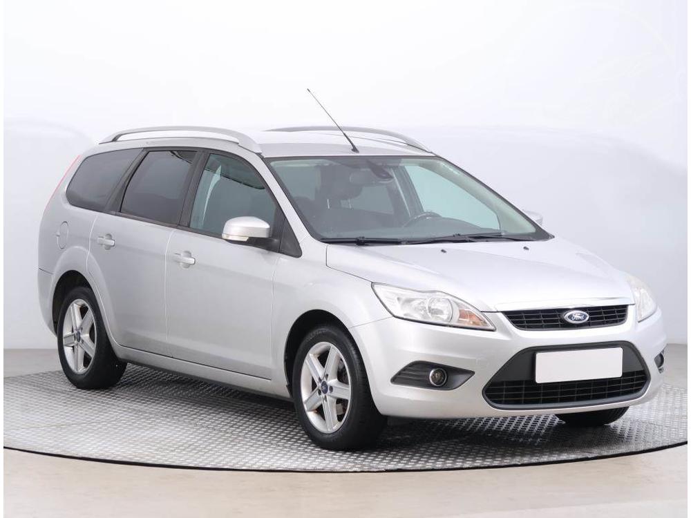 Prodm Ford Focus 1.6 16V, po STK, slun stav