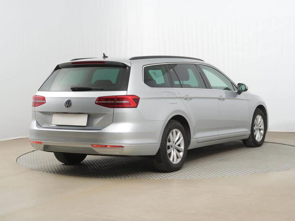 Volkswagen Passat 2.0 TDI, Automat, Serv.kniha