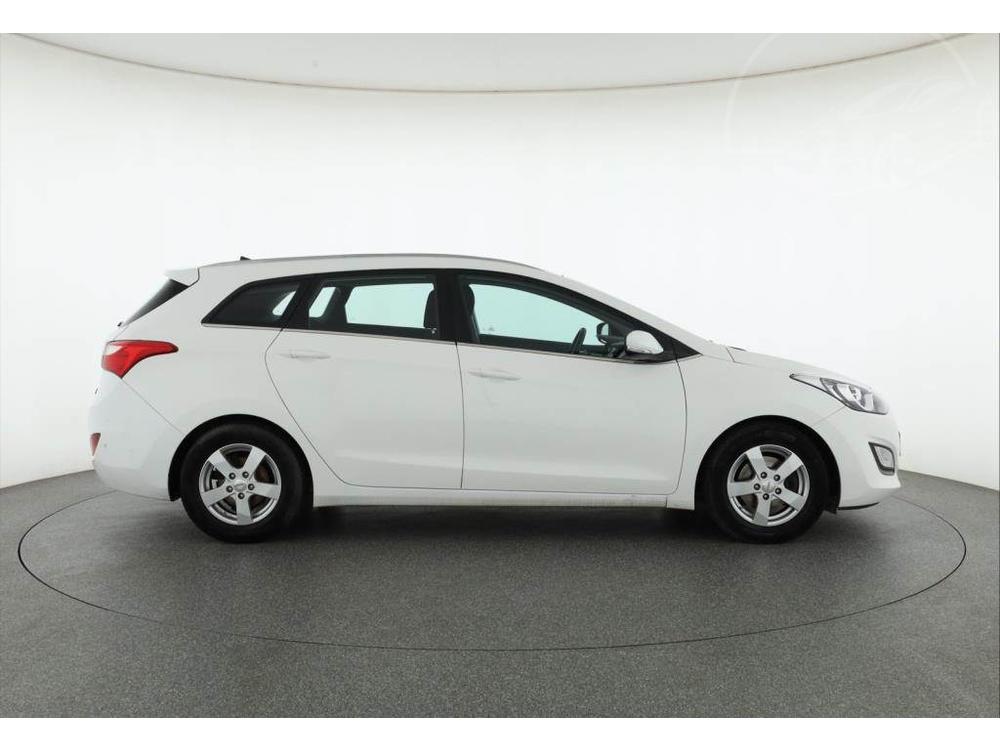 Hyundai i30 1.6 GDI, Automatick klima