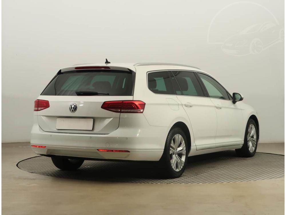 Volkswagen Passat 2.0 TDI, Serv.kniha, Navi