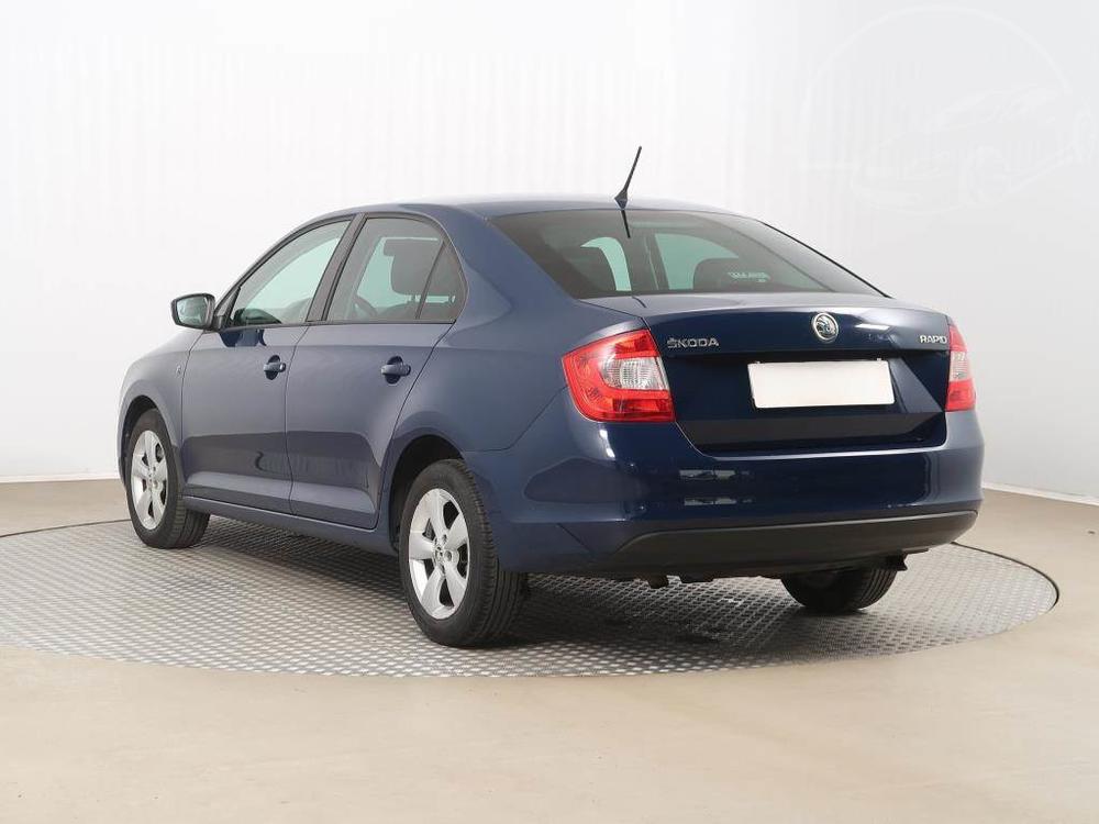 koda Rapid 1.6 TDI, Automatick klima