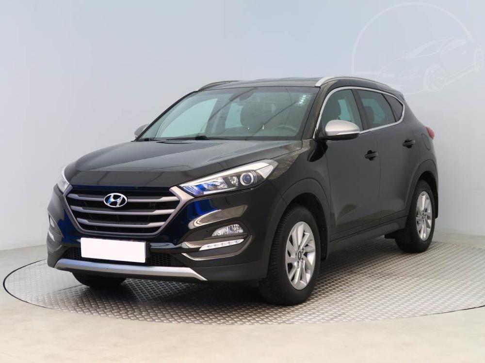 Hyundai Tucson 1.7 CRDi, Trikolor, R,2.maj