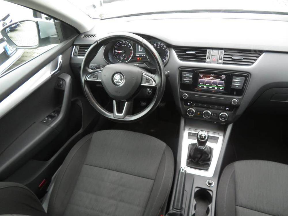 koda Octavia 1.6 TDI, Serv.kniha