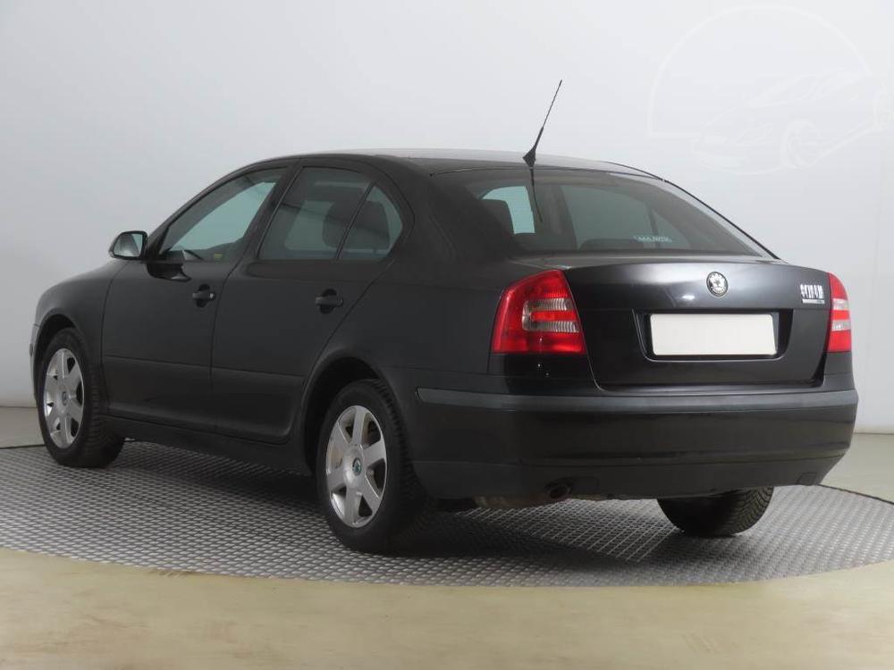 koda Octavia 1.6, R,2.maj, Serv.kniha